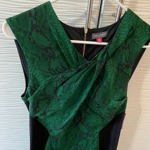 Vince Camuto women’s top with zipper in the back